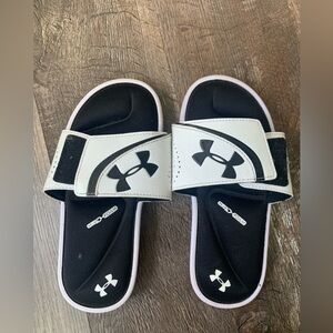 Under Armour size 3y youth slides